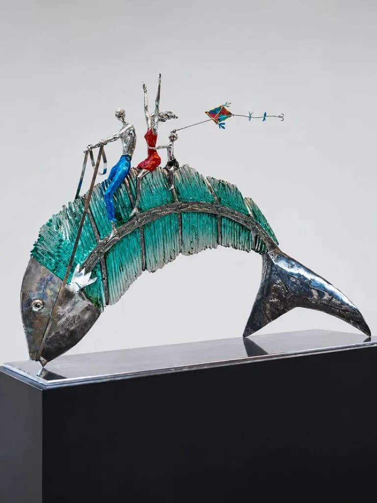 Apostol, Riding the Waves
